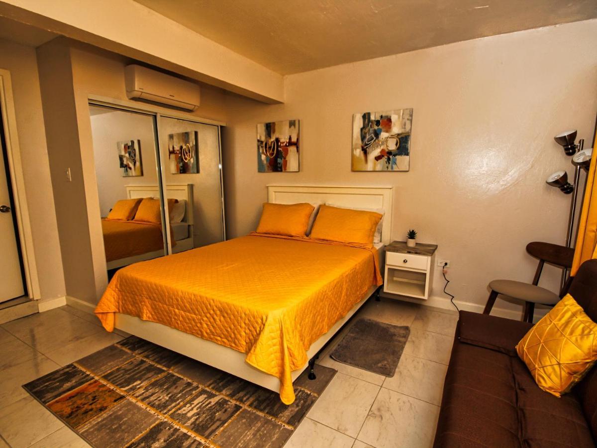 Apartamento The Castle Philipsburg  Exterior foto