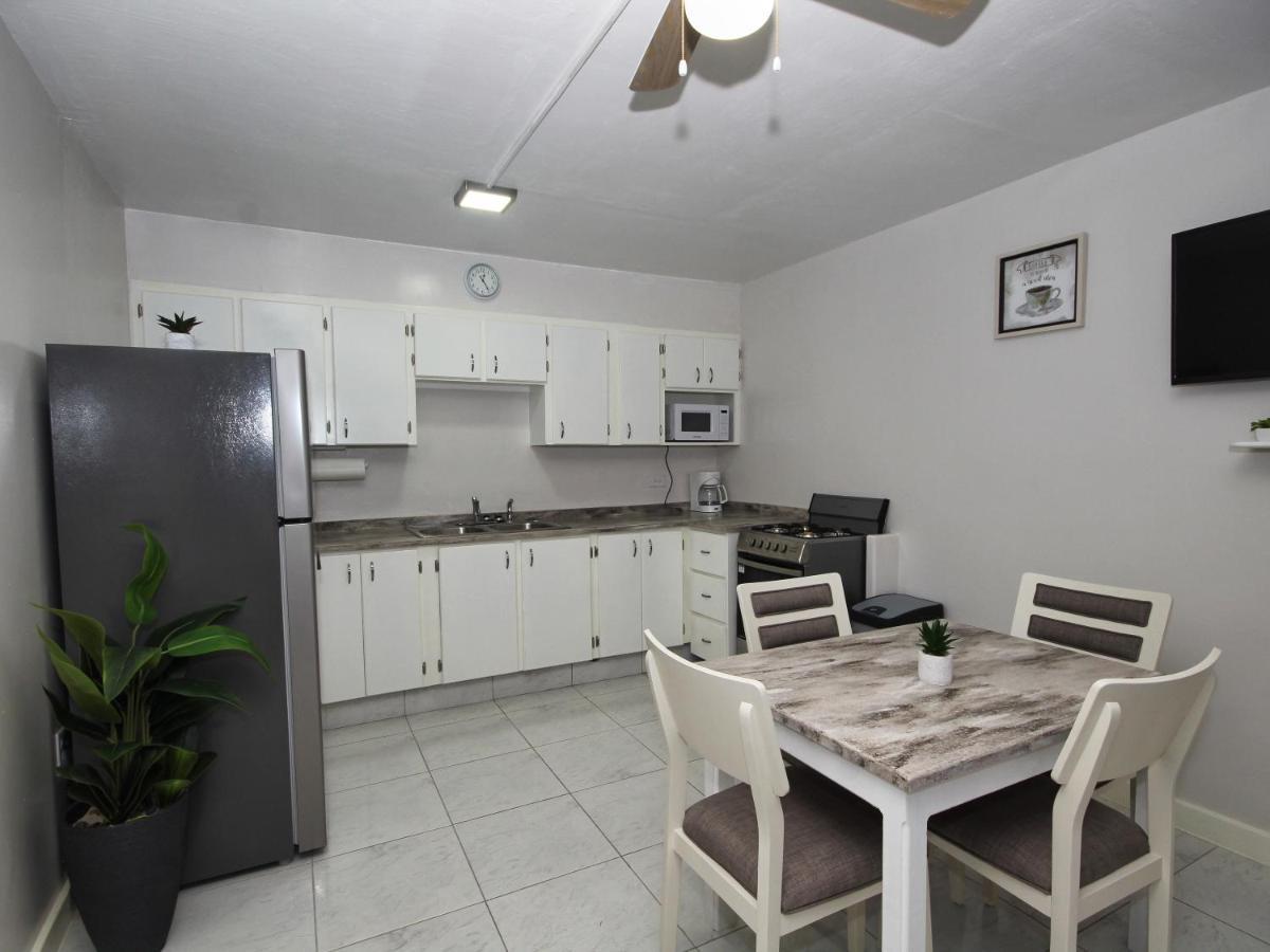 Apartamento The Castle Philipsburg  Exterior foto