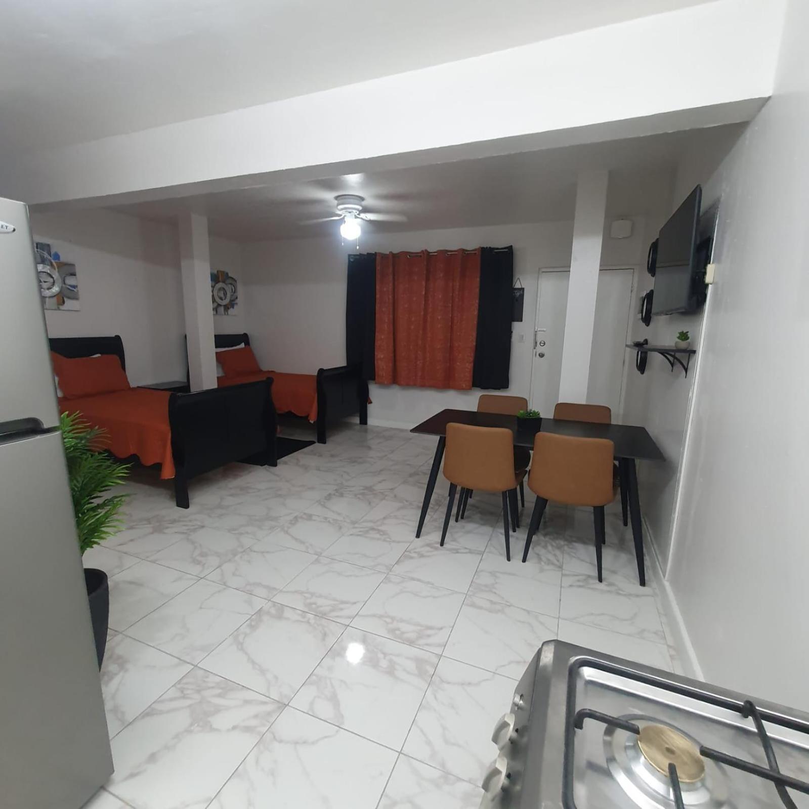 Apartamento The Castle Philipsburg  Exterior foto