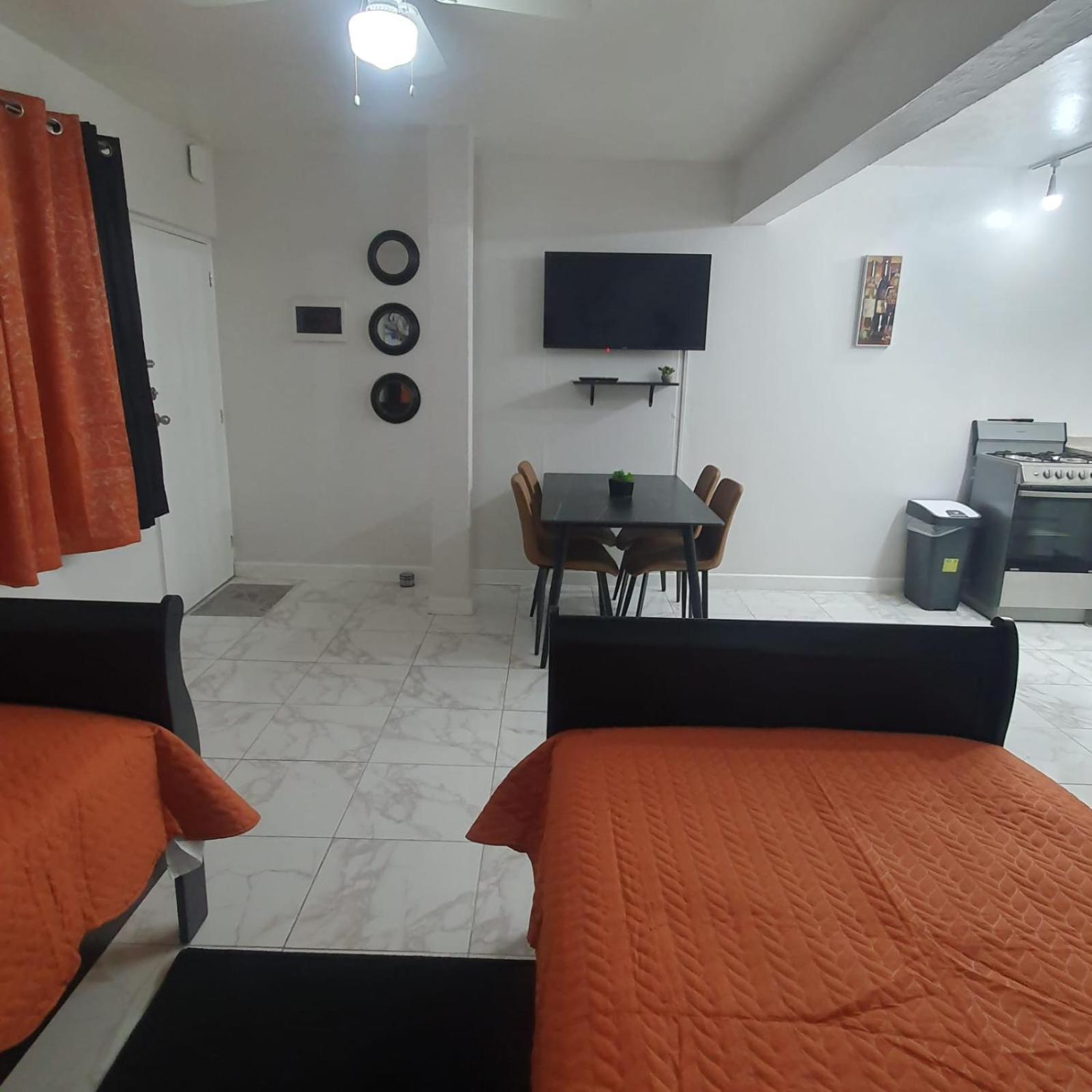 Apartamento The Castle Philipsburg  Exterior foto